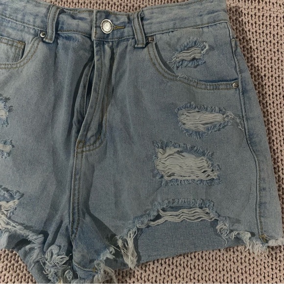 Distressed Jean Short Shorts Never Worn - Picture 8 of 8